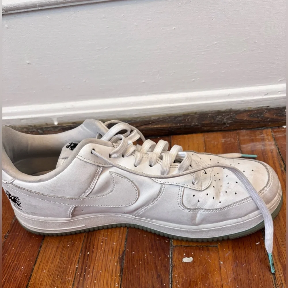 Nike Air Force 1 Flyleather Steve Harrington Earth Day Sneakers Men’s 12 White